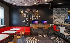 Ibis Kyiv Railway Station